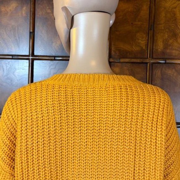 NWOT Sun Yellow Shaker Knit Vneck Balloon Sleeve Sweater - Picture 11 of 15